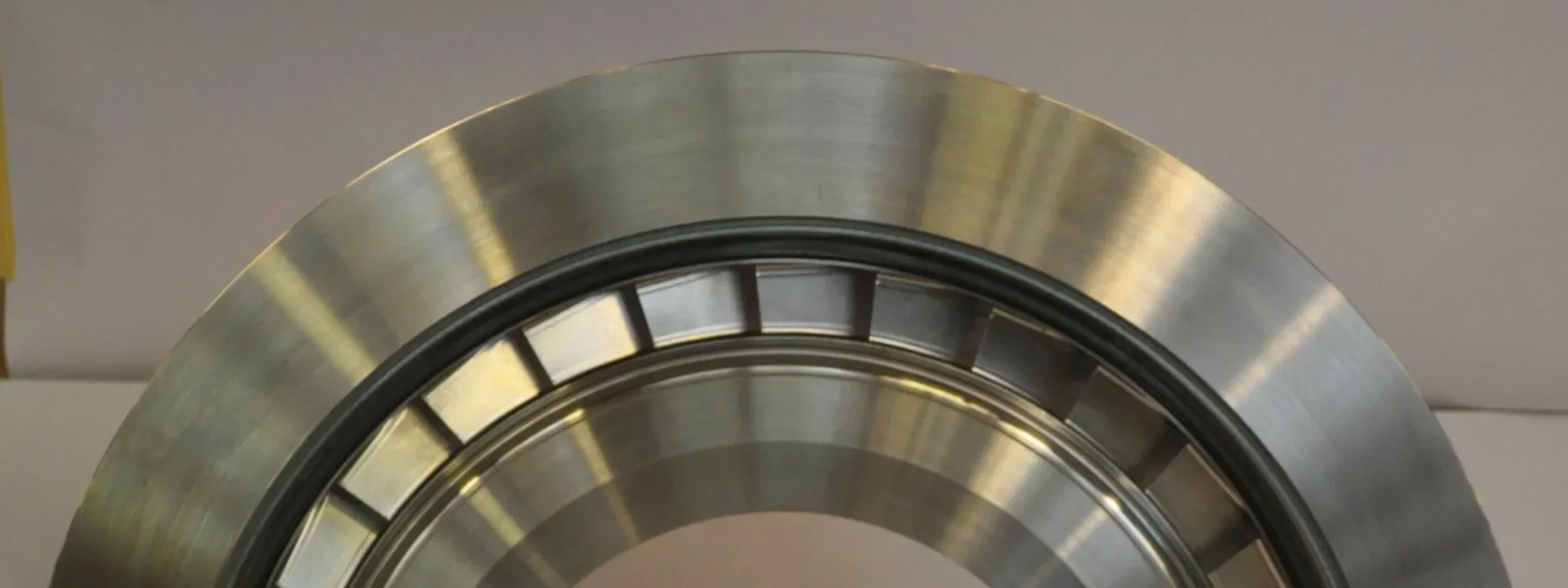 Råbe Tooling AB – precisionsmaskiner i verkstad